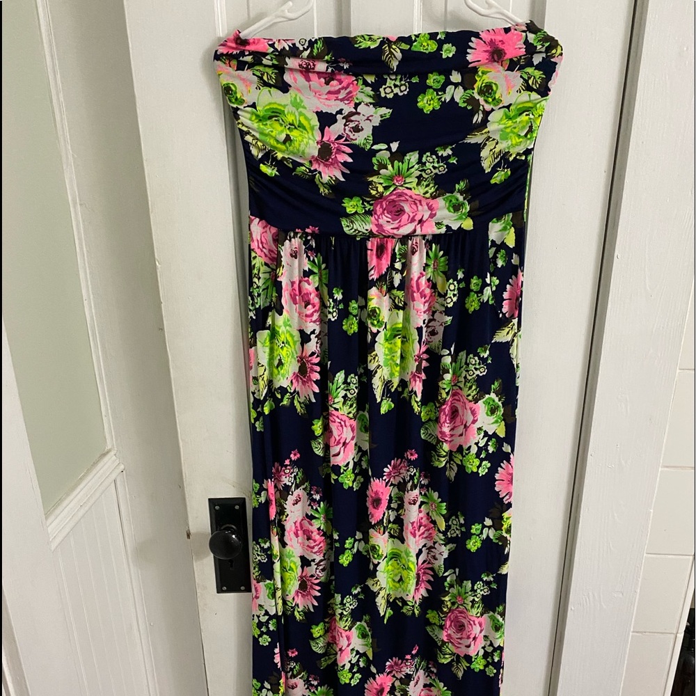 Gorgeous Strapless Dress with Pockets 🤗